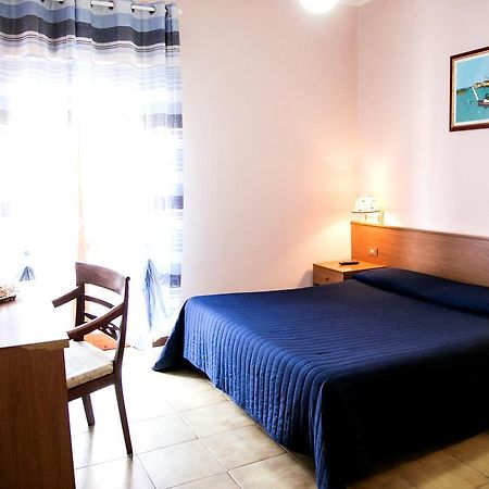 Hotel Tirreno Castiglione della Pescaia Esterno foto