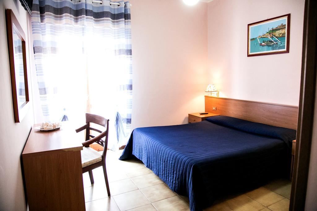 Hotel Tirreno Castiglione della Pescaia Esterno foto