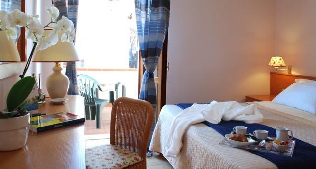 Hotel Tirreno Castiglione della Pescaia Esterno foto